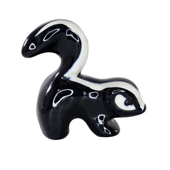 Vintage Ceramic Walker Potteries Monrovia California Skunk Black White - Picture 1 of 9